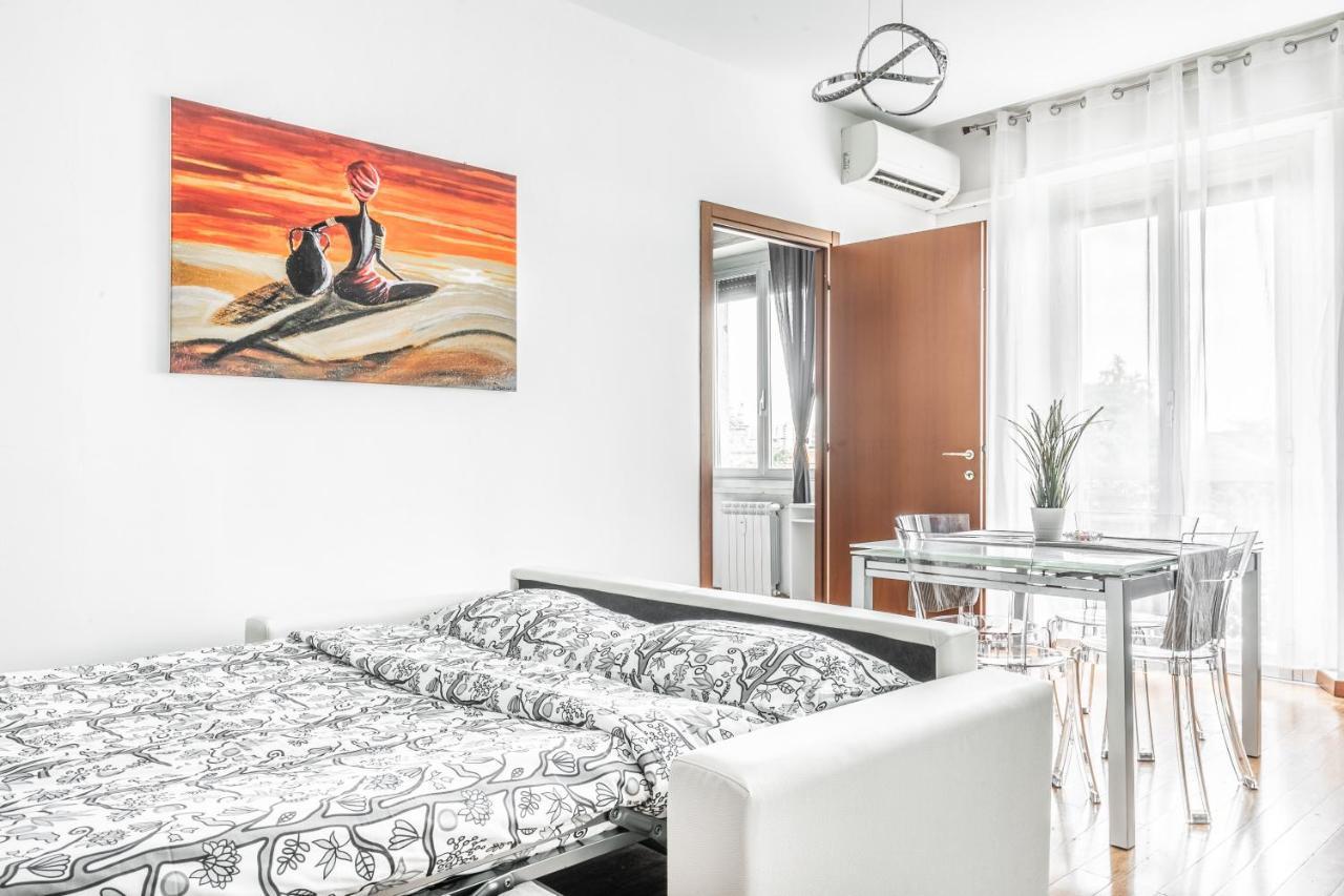 'Tribal House' Sansiro-Rhofiera-Duomo Apartment Milan Luaran gambar