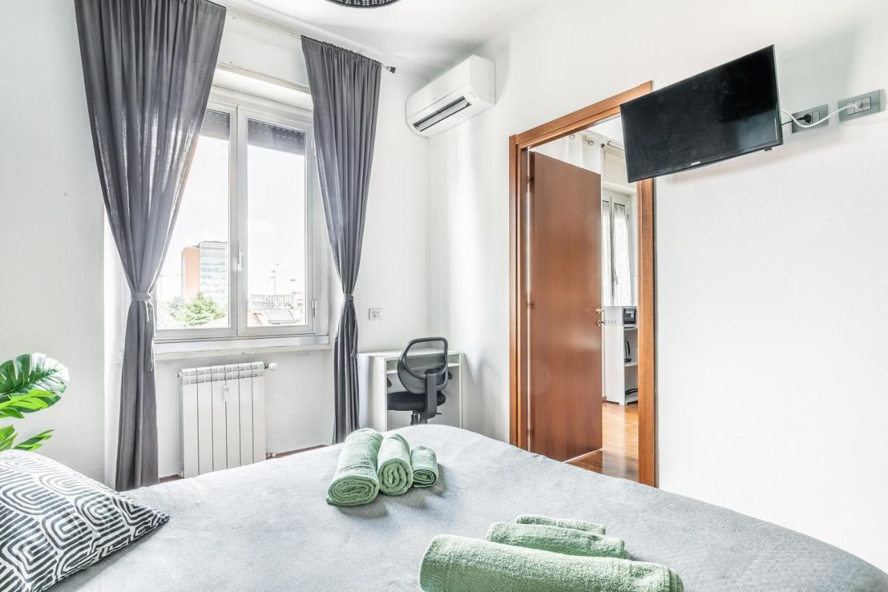 'Tribal House' Sansiro-Rhofiera-Duomo Apartment Milan Luaran gambar